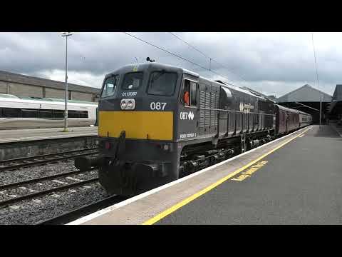 Irish Rail 071 Class GM 087 + RPSI Cravens departing Dublin Connolly. 15/6/25
