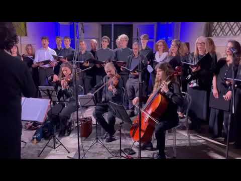 Coro Notturno Clandestino, dir. G. Mirabile: Hymne a la nuit