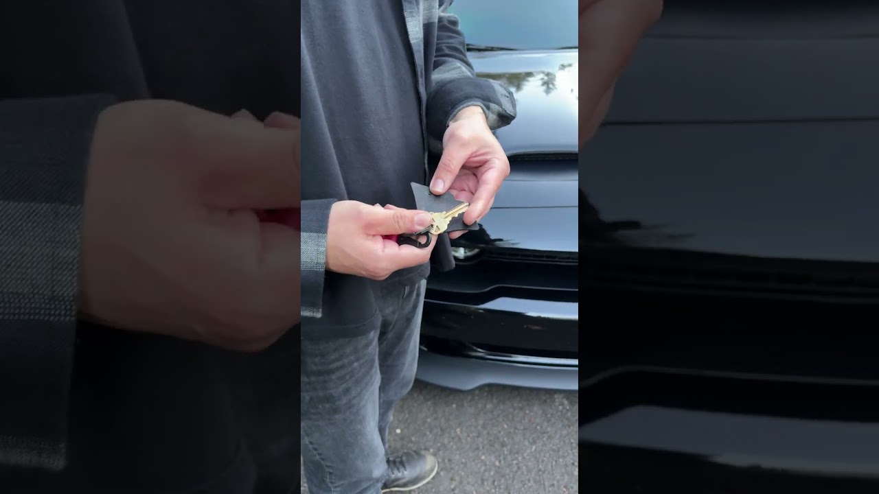 The BEST KEY carry! Custom leather keychains and key gear #keys #keychains #giftideas #edc #mopar