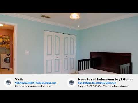 935 New Waterford Dr #202, Naples, FL Presented by Sandro Gorn.