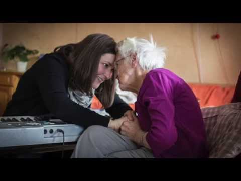 download lagu mp3 mp4 Jeg Folder Mine Hender Sm, download lagu Jeg Folder Mine Hender Sm gratis, unduh video klip Jeg Folder Mine Hender Sm