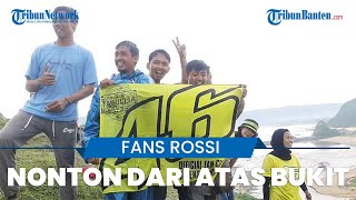 Fans Valentino Rossi Bertahan di Bukit Seger saat MotoGP 2022 di Mandalika