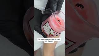 Manicure é profissão de quem não estuda?