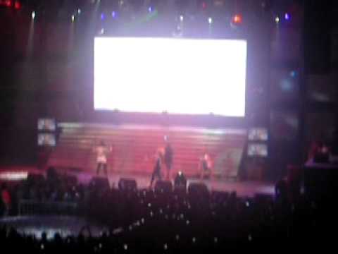 [110604] CAN'T NOBODY- The Party:2ne1 Live in Manila(FANCAM)