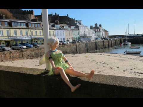 Phil Brookes & Dolls on some far away beach