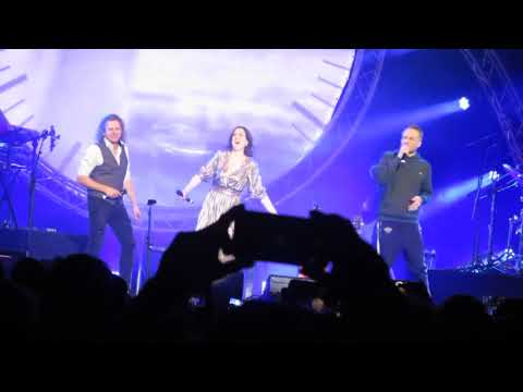 DE KAST met ARJEN LUBACH en JANINE ABBRING : ' JELLE '