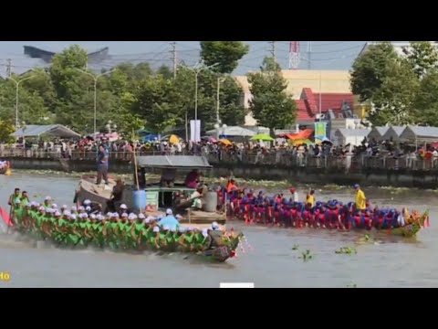 Quarterfinals of Ngo Ooc Om Boc Soc Trang Boat Race 2024