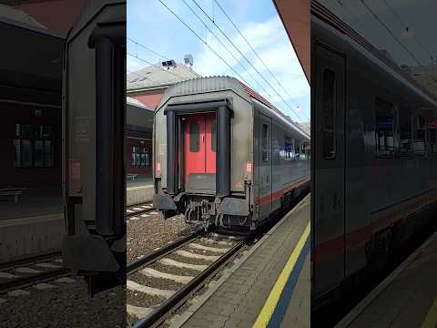 Abfahrt des IC 830 Villach - Wien Hbf