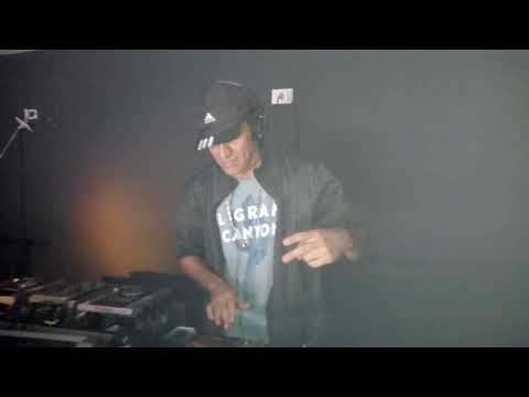 MR MARDEN JAM MANDANDO O BREAK PRA GALERA DANÇAR