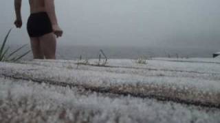 preview picture of video 'Winter swimming Ziemas pelde Alūksnes ezers'
