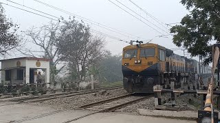 Download lagu High Speed Diesel Train Brand New Lhb coaches with Diesel engine towards Siwan। indian railways। mp3 Download lagu High Speed Diesel Train Brand New Lhb coaches with Diesel engine towards Siwan। indian railways। mp3