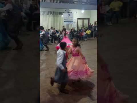 Primeira apresentação individual de Isabella Schmitz e Pedro Oldani