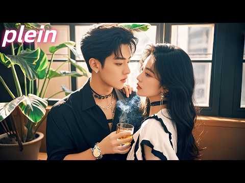 fille a voyagé dans le monde du roman, a embrassé le PDG pour survivre et a changé son destin