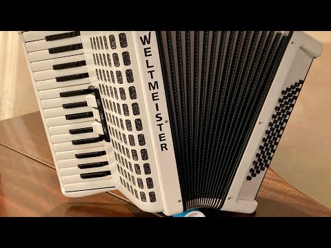 Weltmeister Pony II Demo Video - 60 Bass / 30 keys