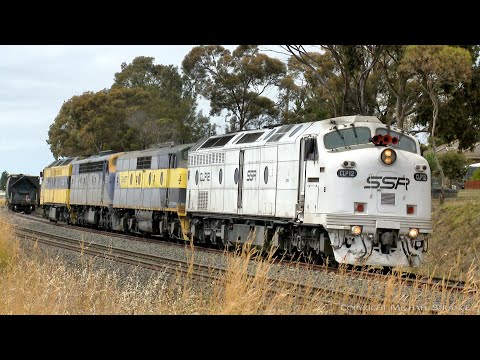 7721V SSR Grain Train / EMD Bulldog Locomotive Run-Around (14/12/2021) - PoathTV Australian Railways