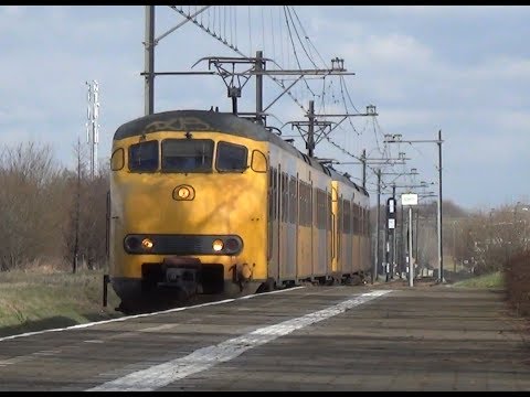 Plan V 443 + 449 komen aan op station Geleen-Lutterade