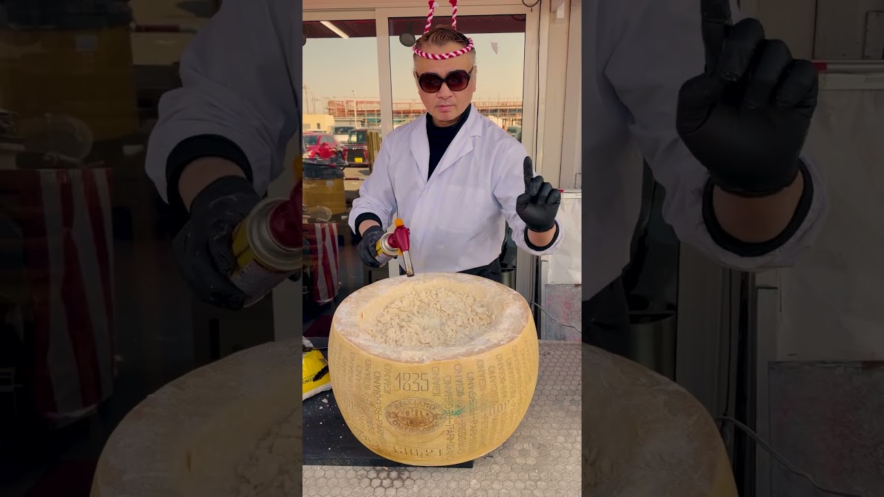 無料！日本一のカツサンド【極厚切り】たっぷりのチーズで召し上がれ