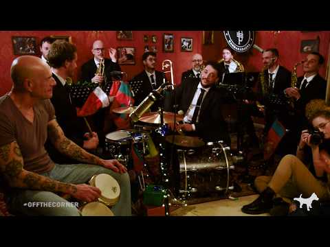 BANDAKADABRA - White Christmas (#offthecorner)