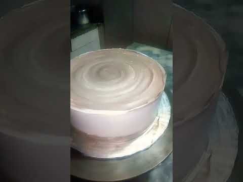 I done my first cake.Alhamdulillah! All credits goes to my respected chef (Abid).Love You Murshid..