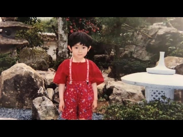 4,259名の方からのお支えを頂き当選をさせていただきました。
本当にありがとうございました。
応援いただいたお一人おひとりに、心から感謝申し上げます。
参謀もいない、後ろ盾もない。政党から応援してもらっているわけでもない。無い無い尽くしでしたが、一緒に走ってくれる仲間がいました。志と覚悟だけは誰にも負けない、という強い思いで活動をさせていただいていました。
2月15日に広島県庁を卒業して退路を断っての挑戦。「遅い」「できるわけない」と多くの方からご意見をいただきました。正直、後悔した日もありました。笑顔になるよりも涙を流すことの方が多かったかもしれません。でも「何くそ、悔しい」「応援してくださっている方のために負ける訳にはいかない」という強い思いで、地道にコツコツ歩かせていただきました。思いをお伝えし続けました。
歩いている中で、いただいた「東広島を託す」というたくさんのお言葉。応援いただいたお一人おひとりの思いを背負い、歩ませていただきます。「感謝・謙虚・素直」の心で、精一杯頑張ります。
今回挑戦した30代候補の4人。皆当選。新しい風への期待の現れだと思っています。
先を見据えて、東広島の未知なる可能性にチャレンジします。
とは言え、31歳。わからないことを強みにして、素直に皆様のご意見に耳を傾け、共に進んでまいりたいと思います。どうか、今後とも変わらぬご指導いただけますことを心からお願い申し上げます。
本当にありがとうございます。
なべしませり/鍋島勢理