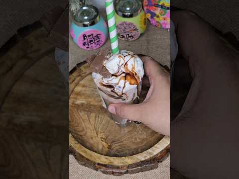 Ultimate KitKat Shake with Icecream Recipe @tulikadailyvlog #shorts #ytshorts #recipe #trending
