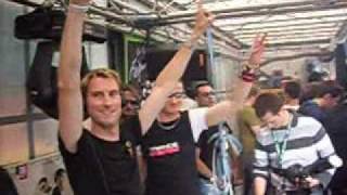 preview picture of video 'Beatparade 2009 - DJ Cyre @ Soundcity Stuttgart Truck'