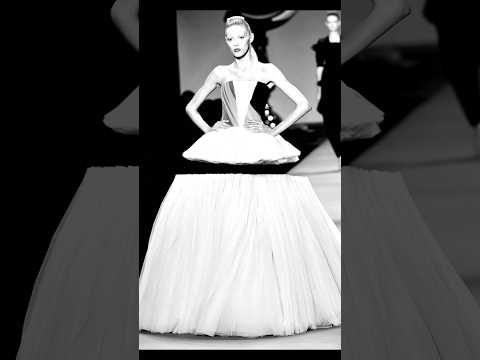 anja rubik for viktor & rolf s/s 2010 🩵💎