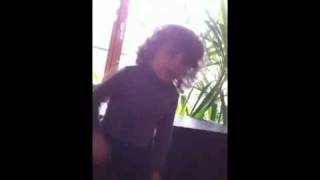 2 years old boy singing Beggin by Madcon