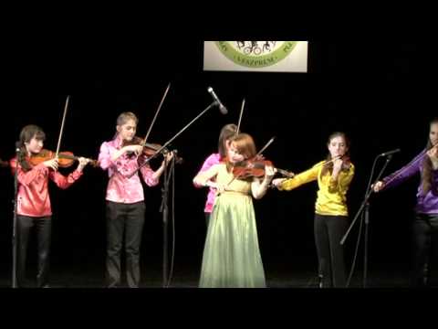 Ansamblul de vioristi "Magic strings". O. negruta "Fantezie" pe teme "Serenade sunlight"