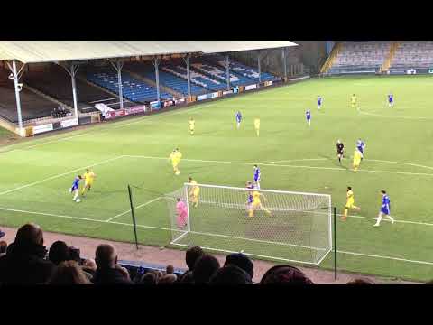 download lagu mp3 mp4 Denton Leeds United, download lagu Denton Leeds United gratis, unduh video klip Denton Leeds United