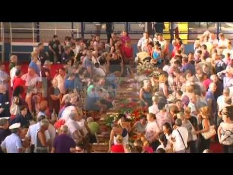 Itali, 4 mijë vetë dhe kryeministri përcjellin viktimat e autobusit