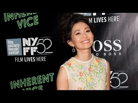 Thumbnail of the video: NYFF52 "Inherent Vice" Red Carpet | Hong Chau