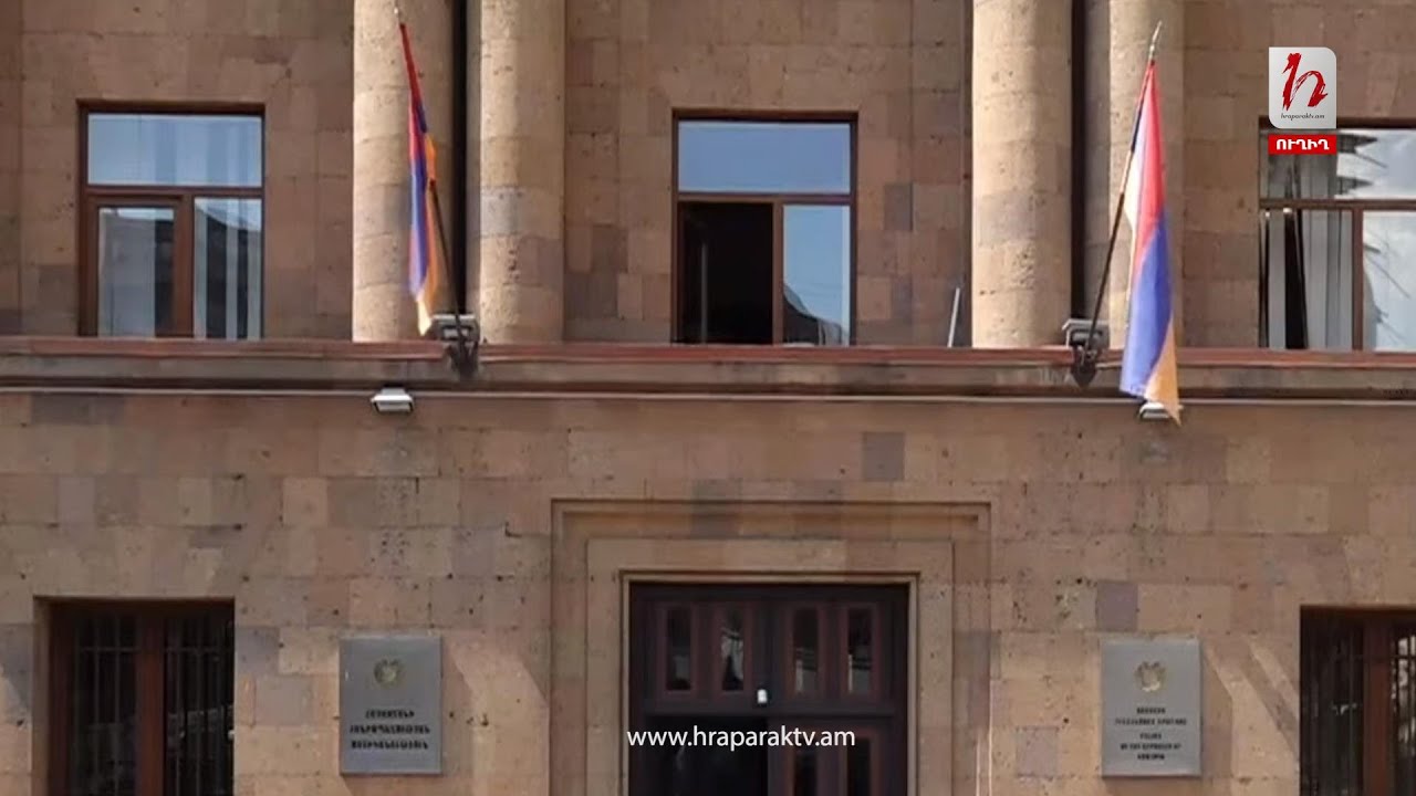 #Ուղիղ․ Փաստաբանների բողոքի ակցիան ոստիկանության շենքի առջեւ