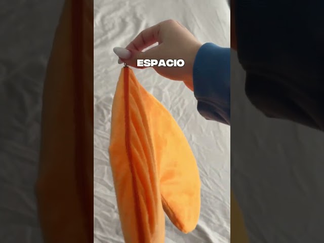 Vídeo relacionado con FONDOTIN Almohada Inflable para Reposapiés Plegable y Ajustable, Taburete Inflable de Viaje en Color Azul Oscuro, Cojín Cómodo para Aliviar Presión y Mejorar Circulación, Uso Portátil