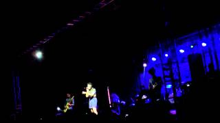 preview picture of video 'Raisa - Cemburu @ Telkom Convention Center April 13, 2013'