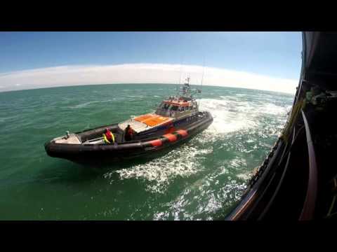KNRM HvH klimmen loodsladder en cooling down