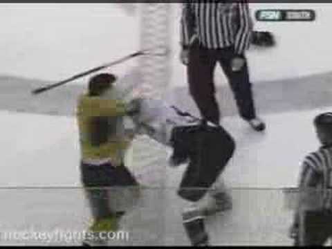 Shawn Thornton vs Darcy Hordichuk