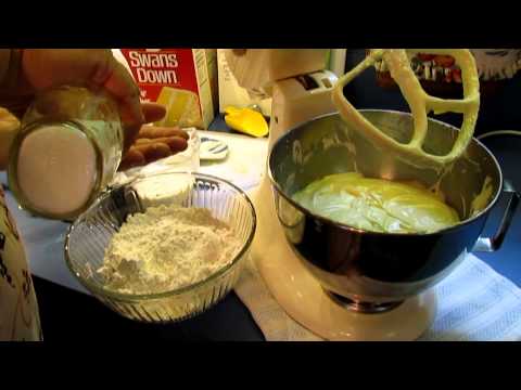 Aunt Janet's Pound cake.mp4