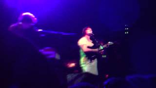 Cate Le Bon: Wild (live)