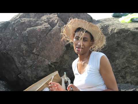 Valérie LOURI  "mèsi"