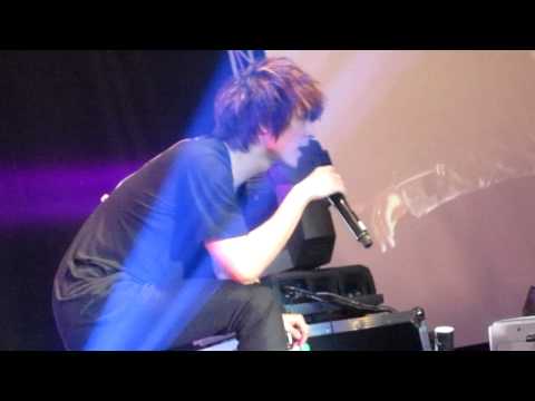 [FANCAM] 120303 Beautiful Show Singapore - Dongwoon Cut