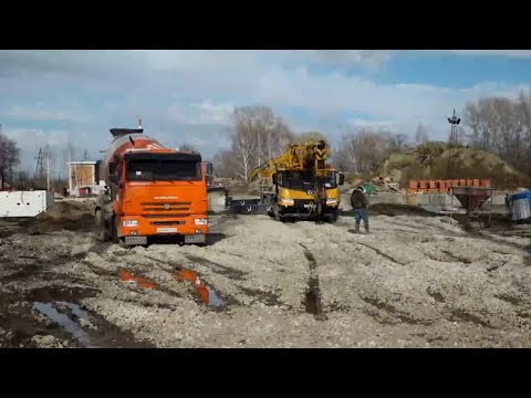 Строительство 31-й школы проинспектировали губернатор Алтайского края и глава Бийска