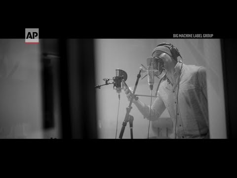 Tyler Hubbard, Tim McGraw call for unity on new duet