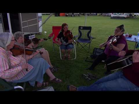 2017-06-18 Vivian Williams and friends play Masons Apron - Weiser 2017