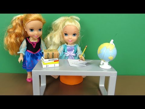 Weekend Homework ! Elsa and Anna toddlers - Morning routine - someone wakes up late