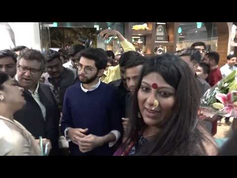 Aaditya Thackeray Launches Mangeshkar Family and Hridaynath Mangeshkar\'s Restaurant Sarjaa