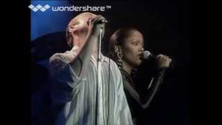 Phil Collins - Separate Lives (with Bridgette Bryant&#39;) Live! in Berlin
