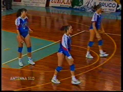 Serie A1 1994/95: Andra lingerie Aquila Azzurra Trani - Tradeco Altamura 3-0 (video 1 di 2)