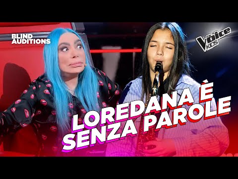 Enola interpreta "Smooth Operator" di Sade col sax | The Voice Kids Italy Blind Auditions