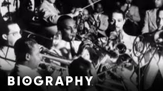 Duke Ellington - Pianist &amp; Songwriter | Mini Bio | BIO